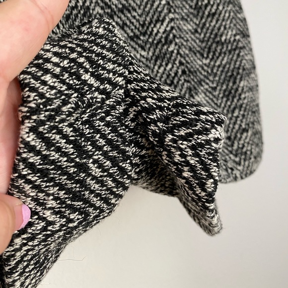 Forever 21 • Woven Knit High Waisted Hot Shorts - Picture 5 of 10